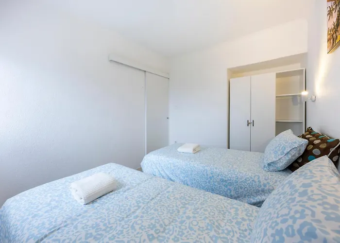 Apartamento T1 Clube Da Rocha -500m Da *